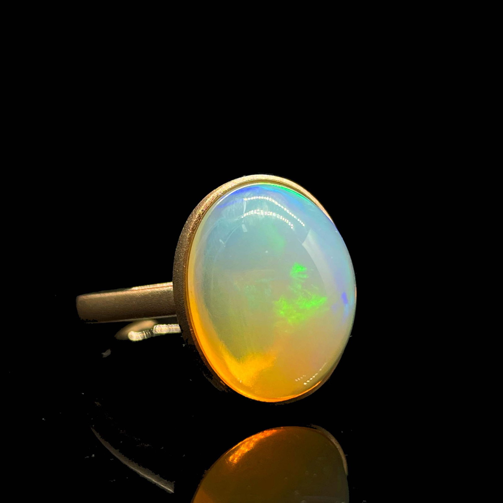 14k Gold 3.8 Ct Natural Opal Ring - 2