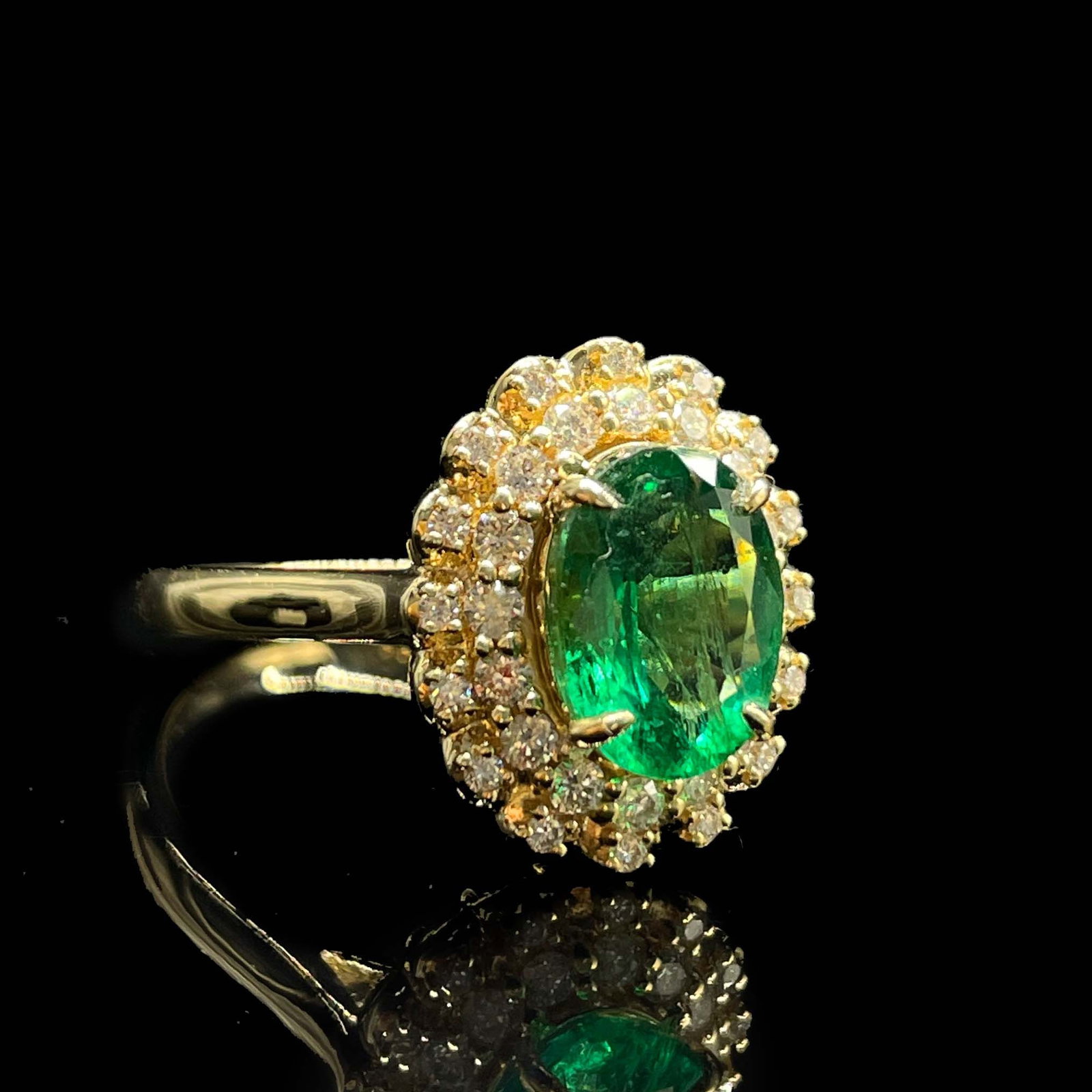 14k Gold 2.58 Ctw Natural Emerald & Diamond Ring - 2