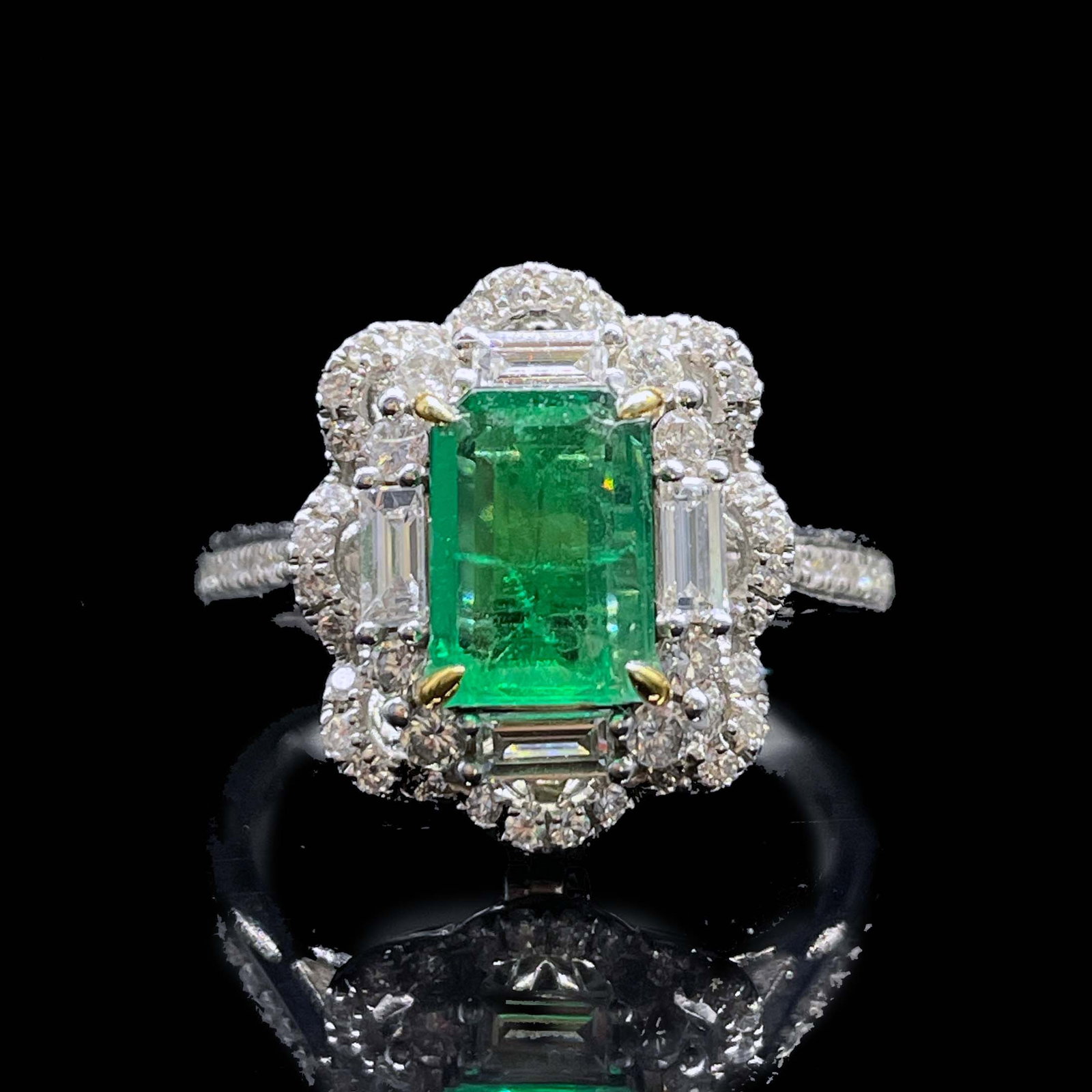 14k Gold 1.43 Ctw Vivid Green Natural Emerald & Diamond Ring/pendant( Without Chain ): Ref:231168345 // gold content:14k gold // ring size:7. 25us // // main gemstone:emerald // shape:octagonal // carat weight:0. 95ct // color:vivid green // treatment:natural // // adjacent gemstone 2 :