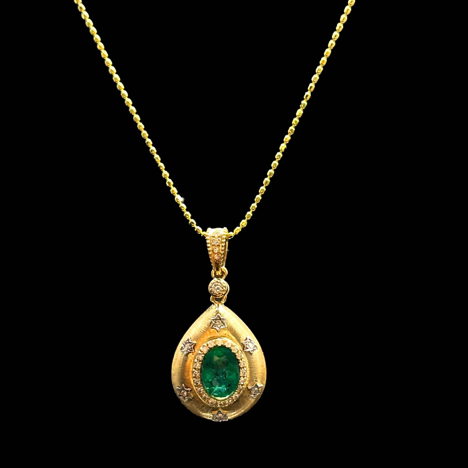 14k Gold 0.62 Ctw Vivid Green Natural Emerald & Diamond Pendant( Without Chain ): Ref:231168347 // gold content:14k gold // main gemstone:emerald // shape:oval // carat weight:0. 52ct // color:vivid green // treatment:natural // // adjacent gemstone 2 : diamond // shape:round // ca