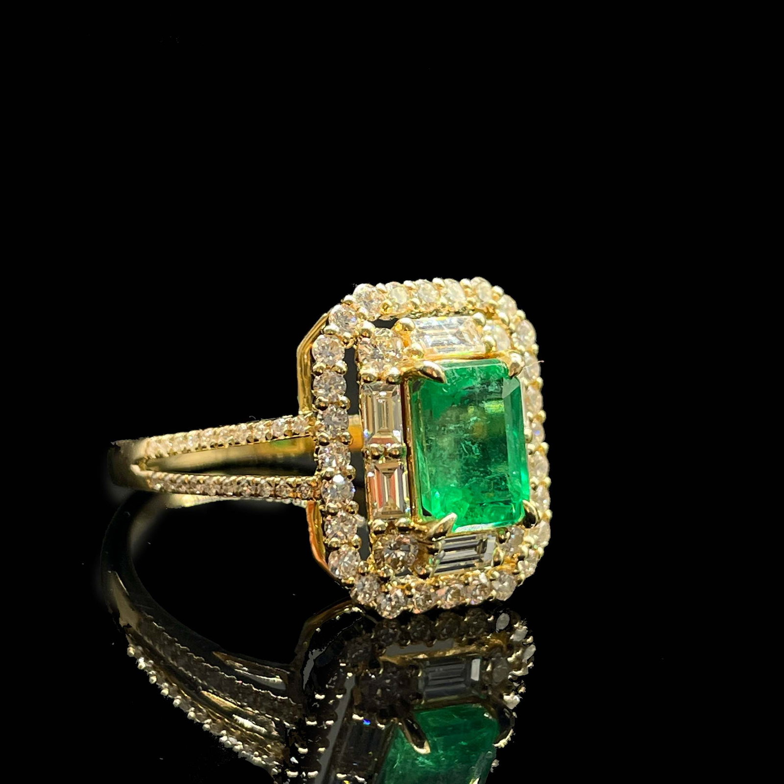 14k Gold 2.51 Ctw Natural Emerald & Diamond Ring - 2
