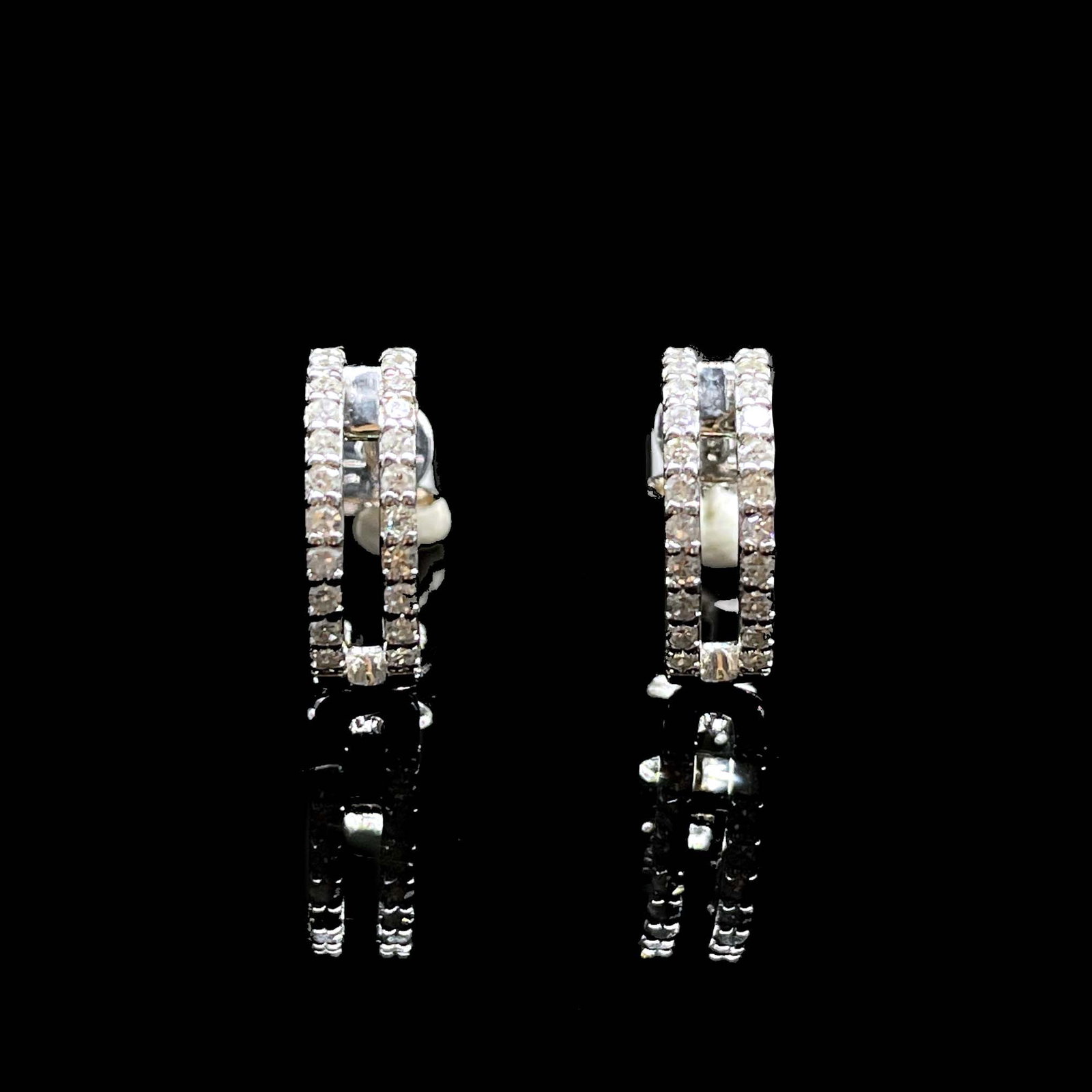 14k Gold 0.38 Ct Natural H Diamond Earrings: Ref:231168359 // gold content:14k gold // main gemstone:diamond // shape:round // carat weight:0. 38ct // clarity grade:vs-si // color:h // treatment:natural // cut grade:g // Condition: New Low