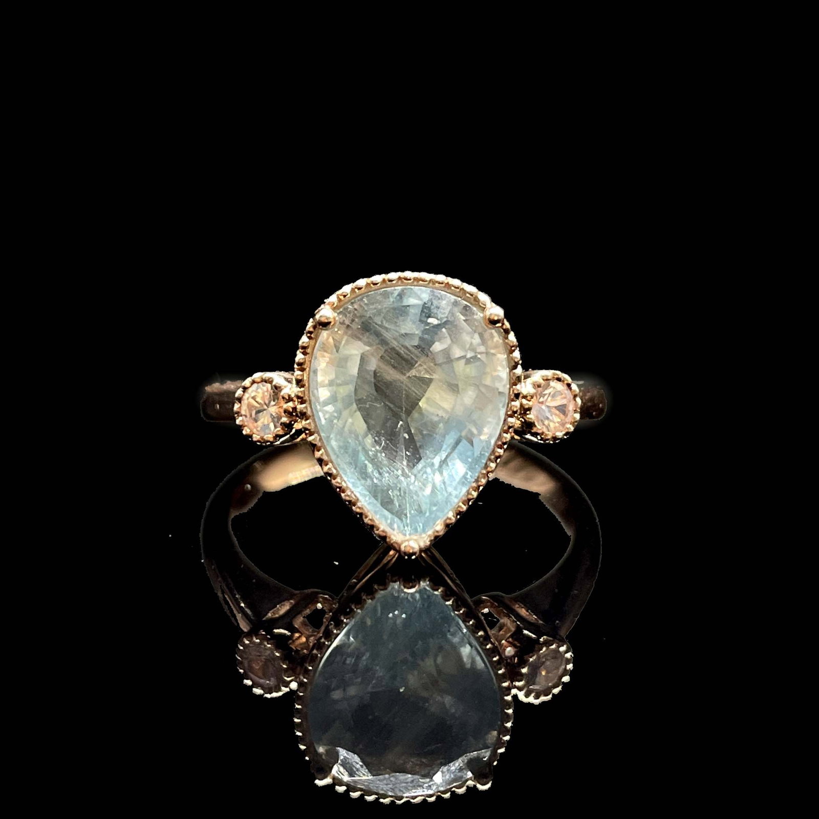 14k Gold 3.0 Ctw Natural Blue Diamond Ring: Ref:231168360 // gold content:14k gold // ring size:7. 25us // // main gemstone:diamond // shape:pear // carat weight:2. 8ct // color:blue // treatment:natural // // adjacent gemstone 2 : sapphire //