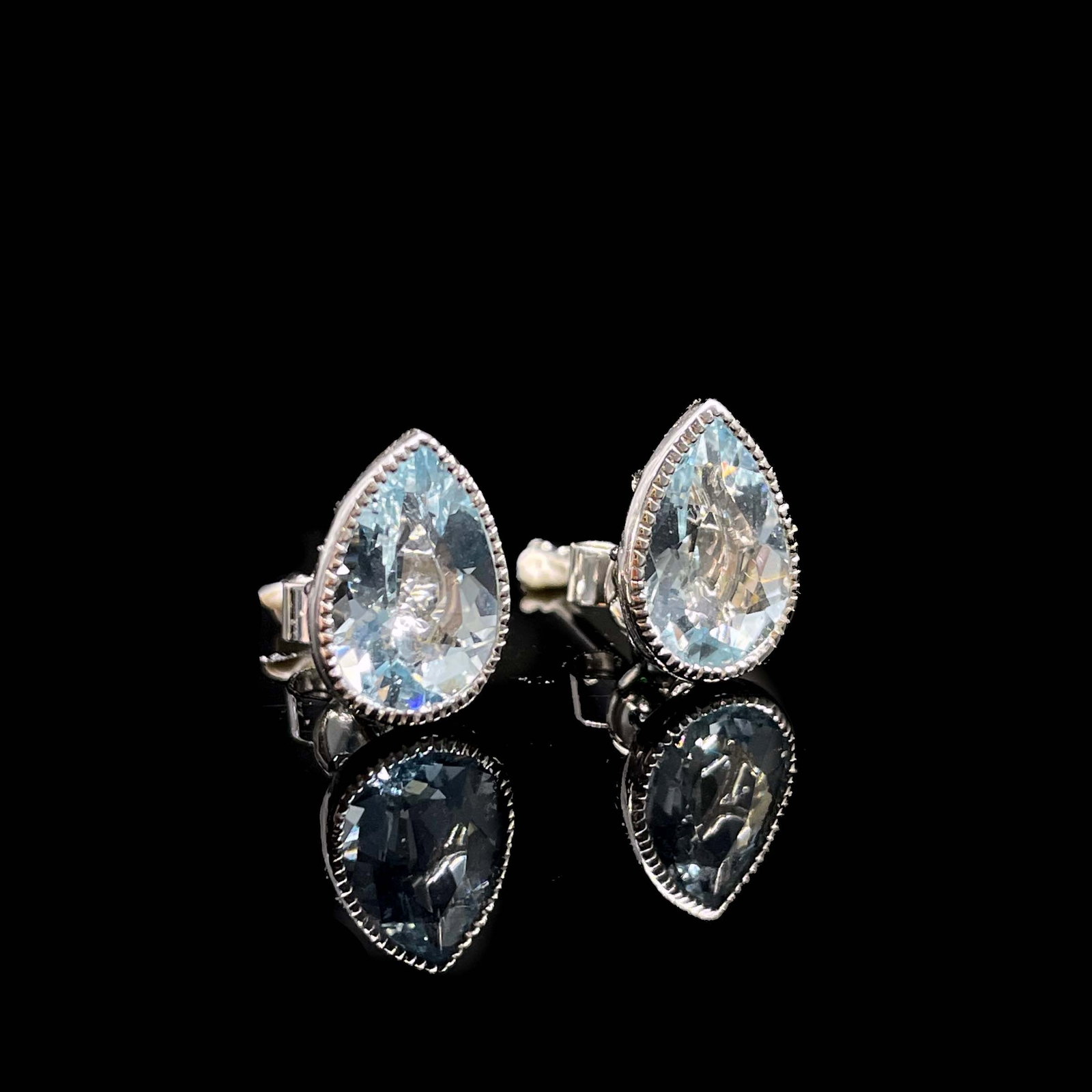 14k Gold 2.2 Ct Natural Blue Diamond Earrings - 3