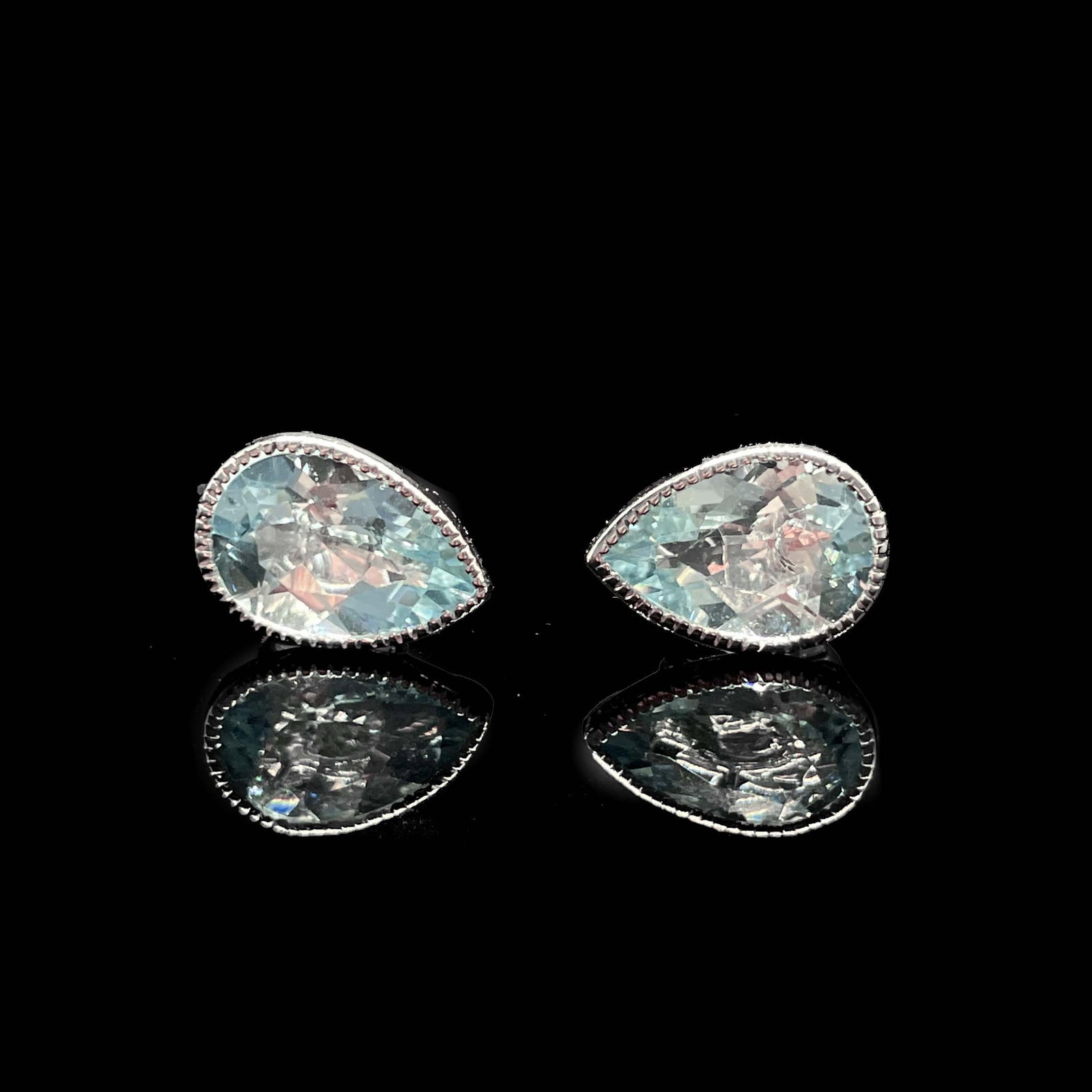 14k Gold 2.2 Ct Natural Blue Diamond Earrings - 4