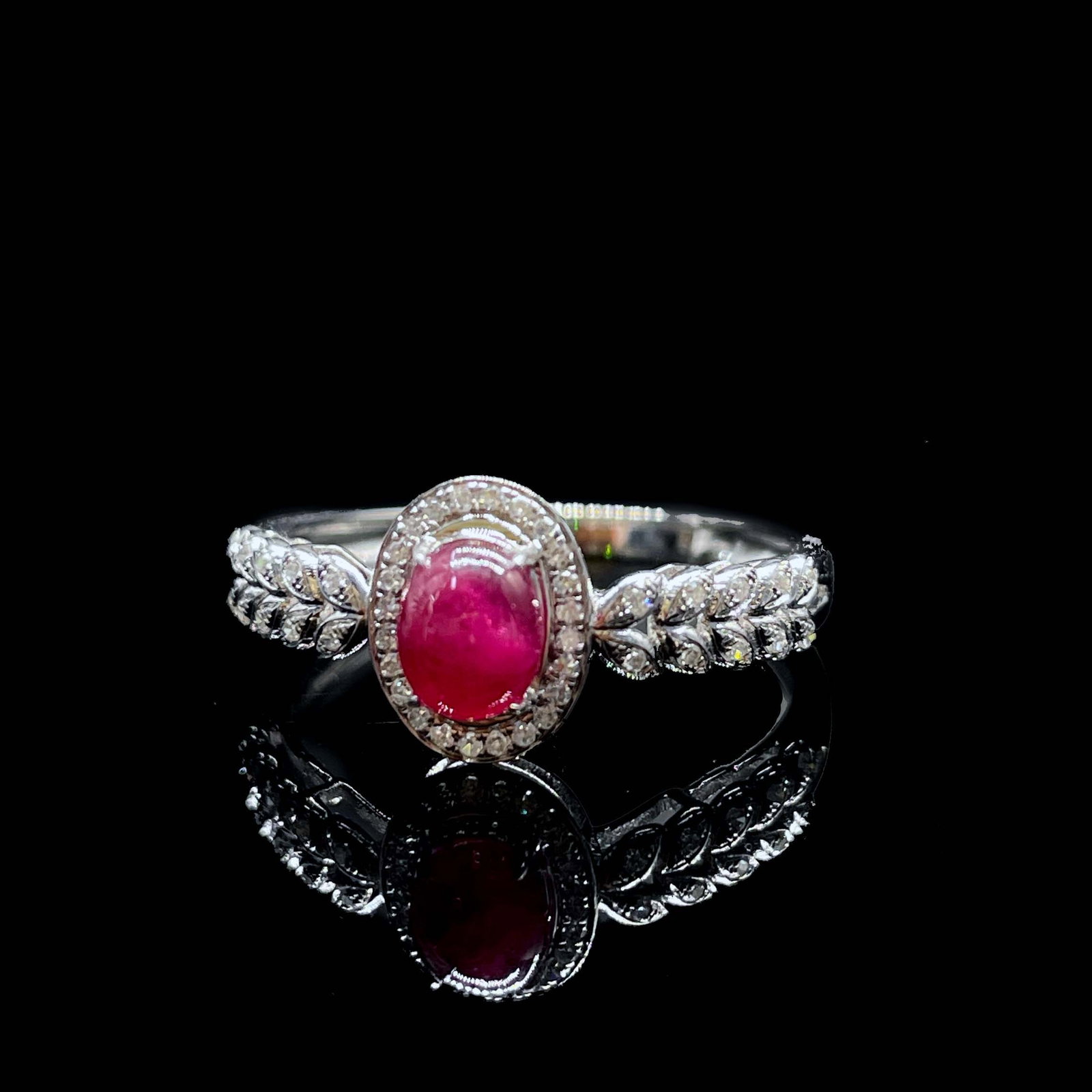 14k Gold 0.87 Ctw Natural Ruby & Diamond Ring - 3