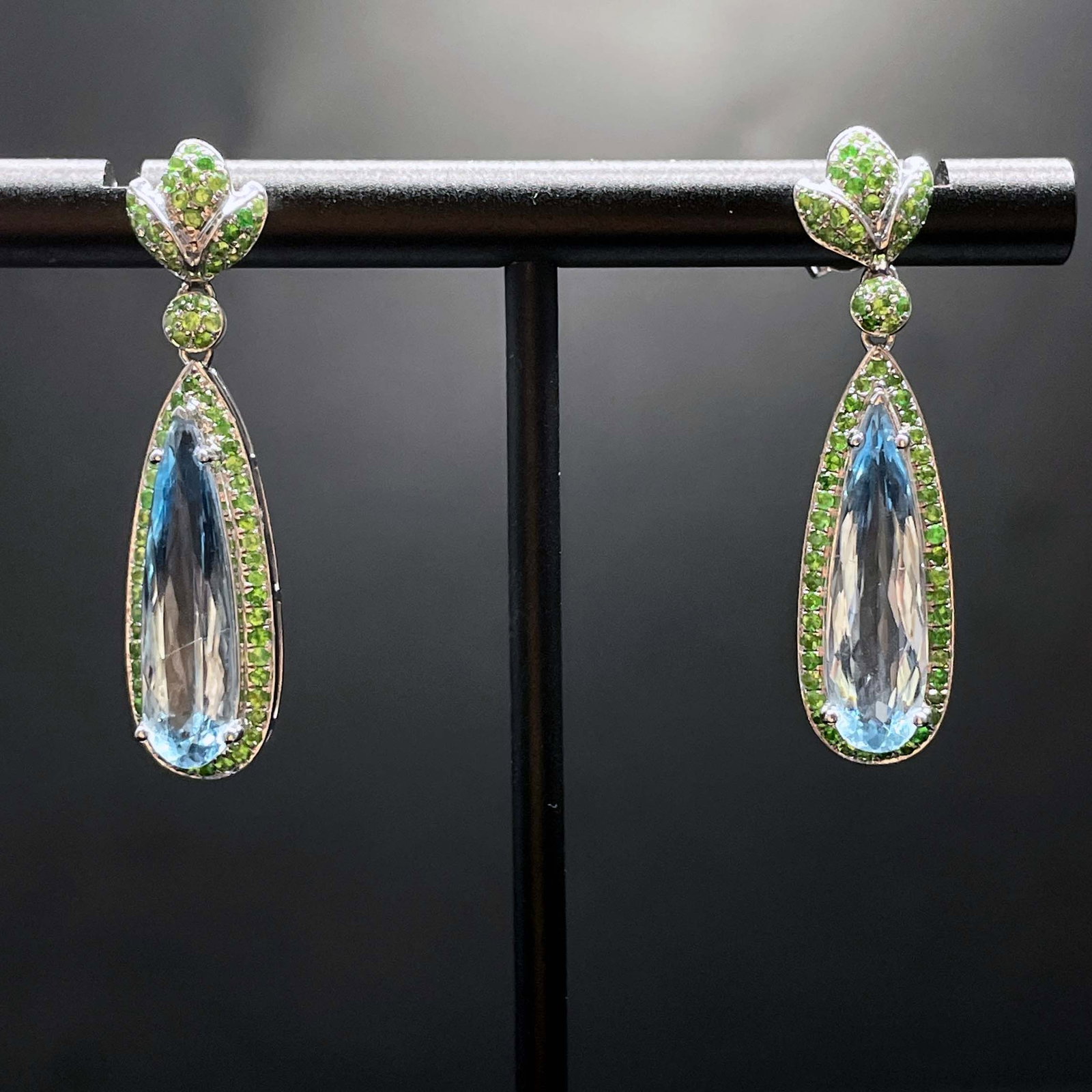 14k Gold 5.9 Ct Natural Aquamarine & Tsavorite Earrings - 5