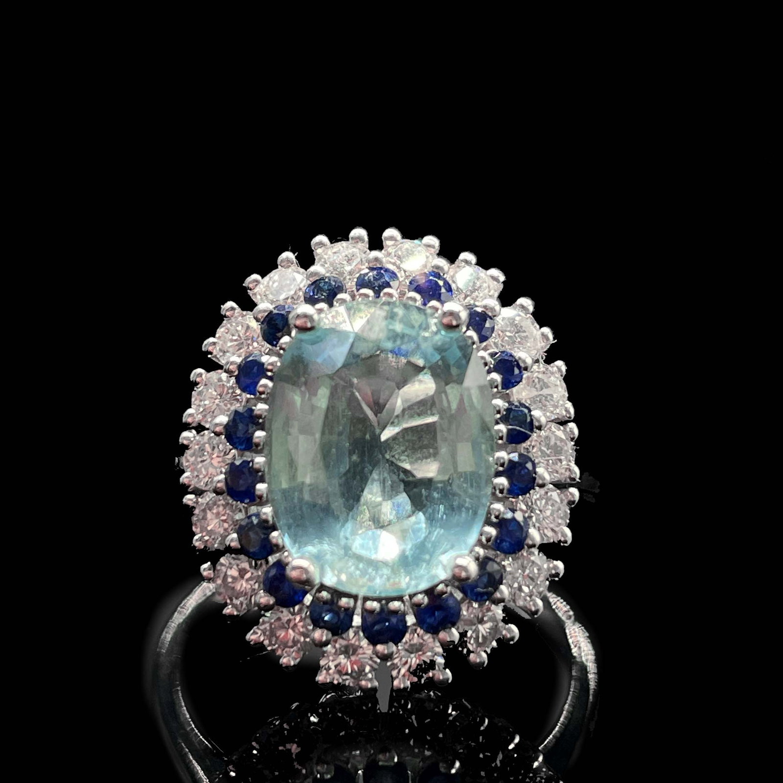 14k Gold 3.29 Ctw Natural Aquamarine & Diamond Ring: Ref:231168365 // gold content:14k gold // ring size:7. 25us // // main gemstone:aquamarine // shape:oval // carat weight:2. 45ct // clarity grade:vs2 // color:blue // treatment:natural // // adjacent
