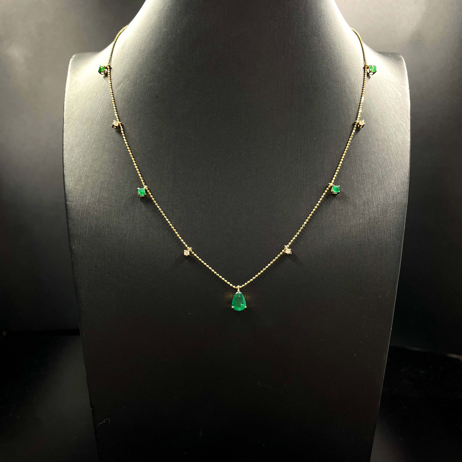 14k Gold 0.78 Ctw Natural Emerald & Diamond Necklace - 3