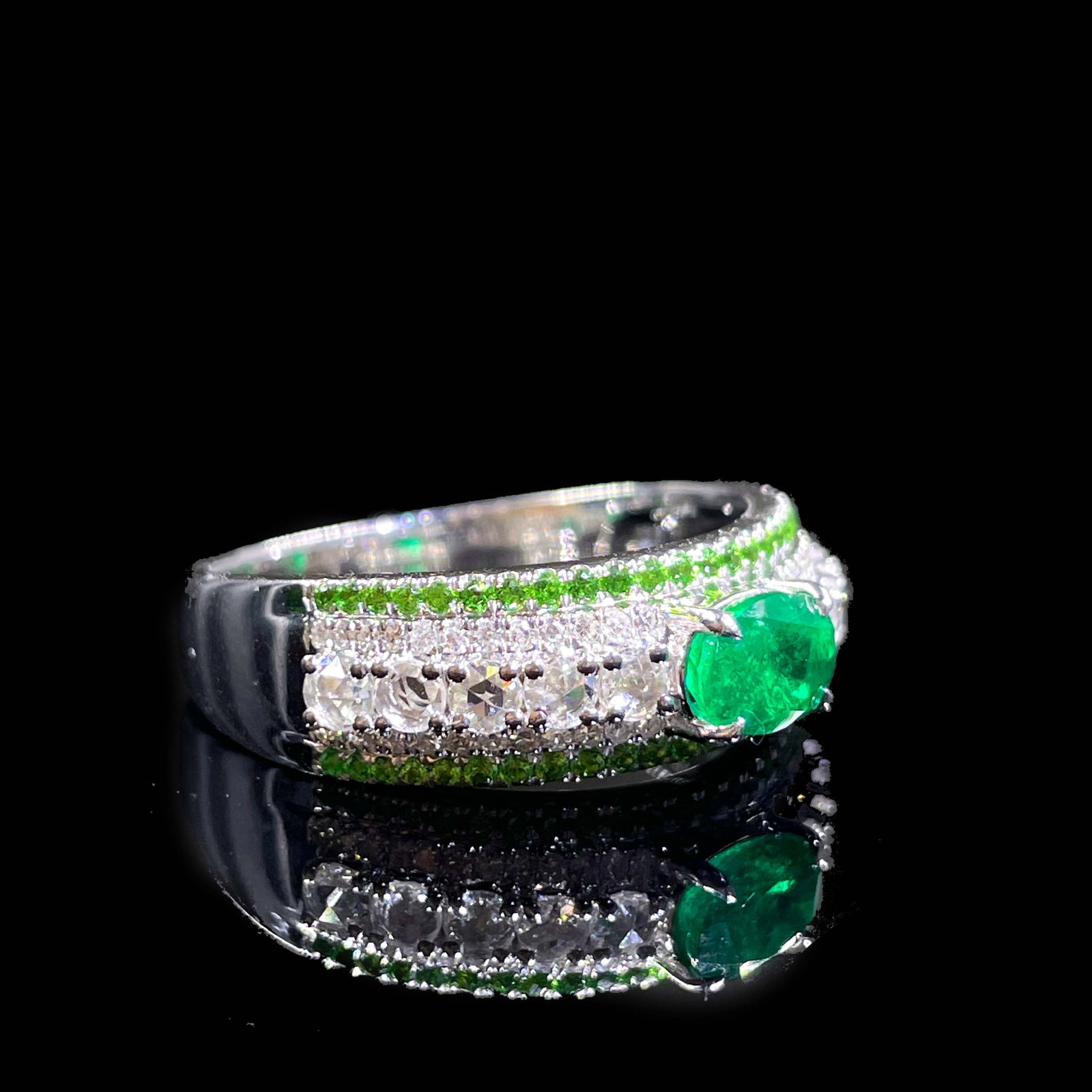 14k Gold 1.18 Ctw Vivid Green Natural Emerald & Diamond Ring - 2