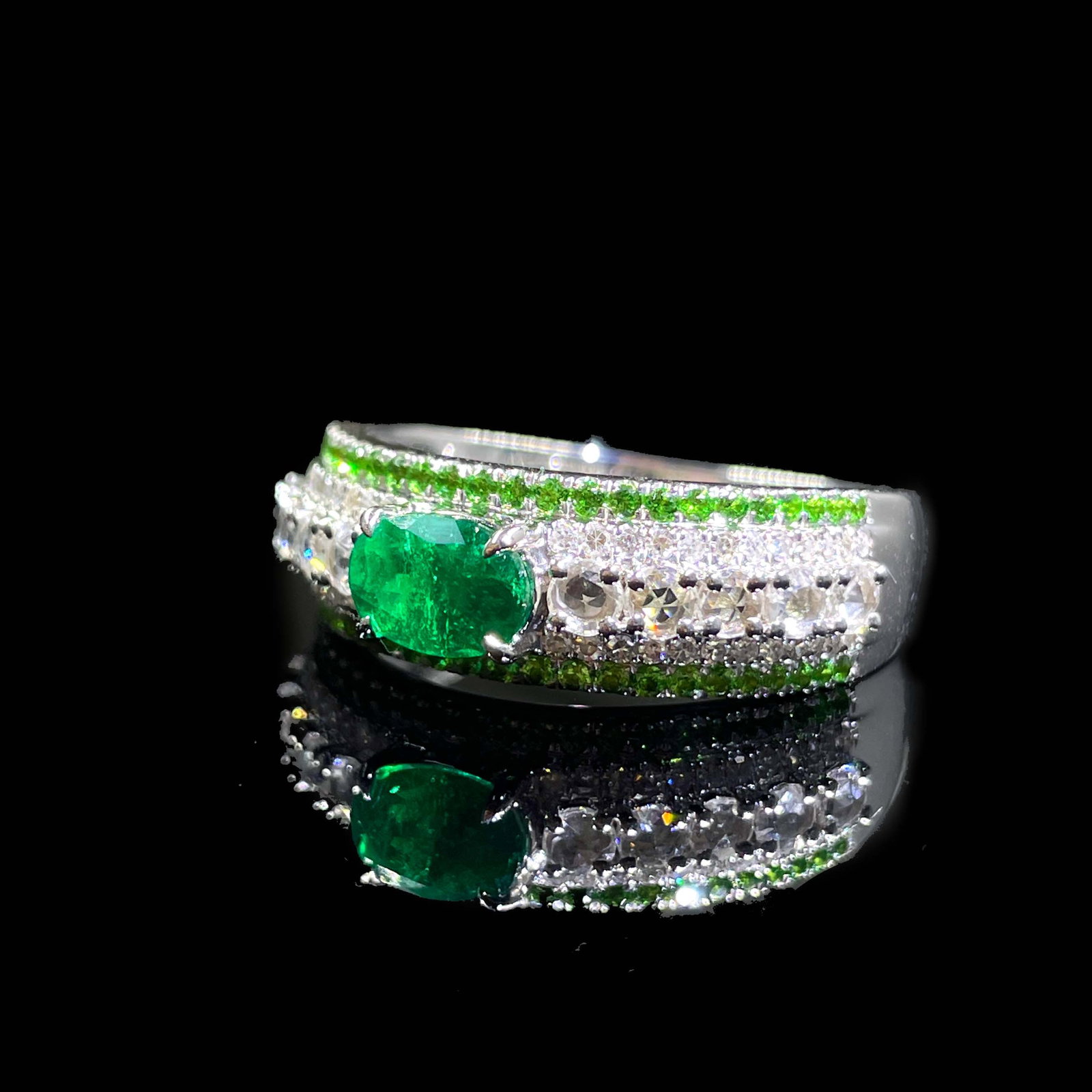 14k Gold 1.18 Ctw Vivid Green Natural Emerald & Diamond Ring - 3