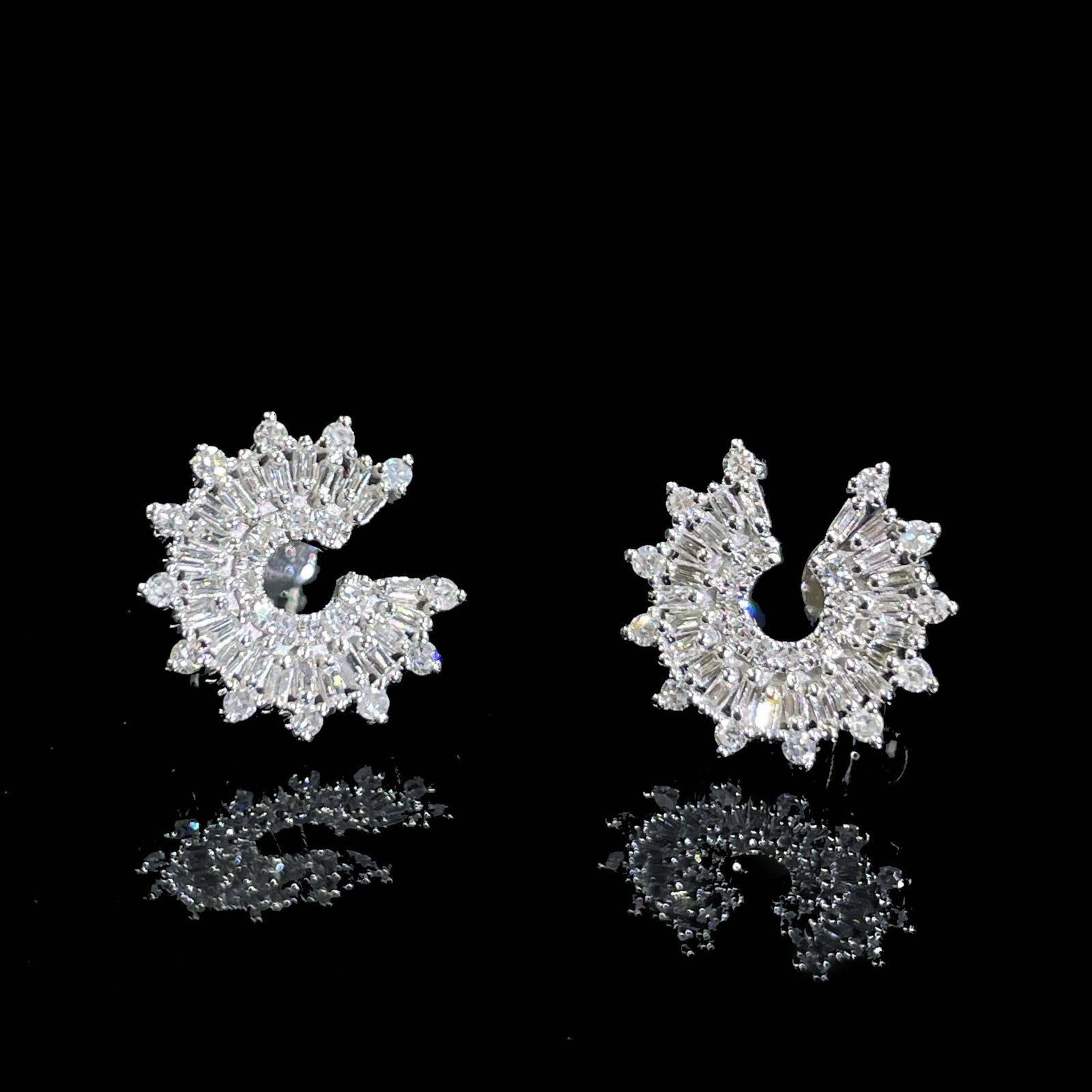 14k Gold 0.52 Ct Natural H Diamond Earrings - 2