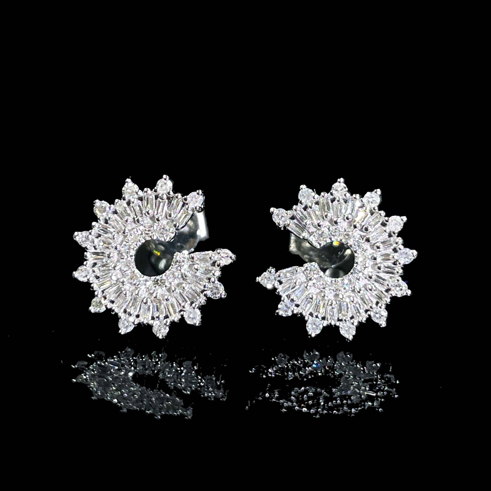 14k Gold 0.52 Ct Natural H Diamond Earrings - 5