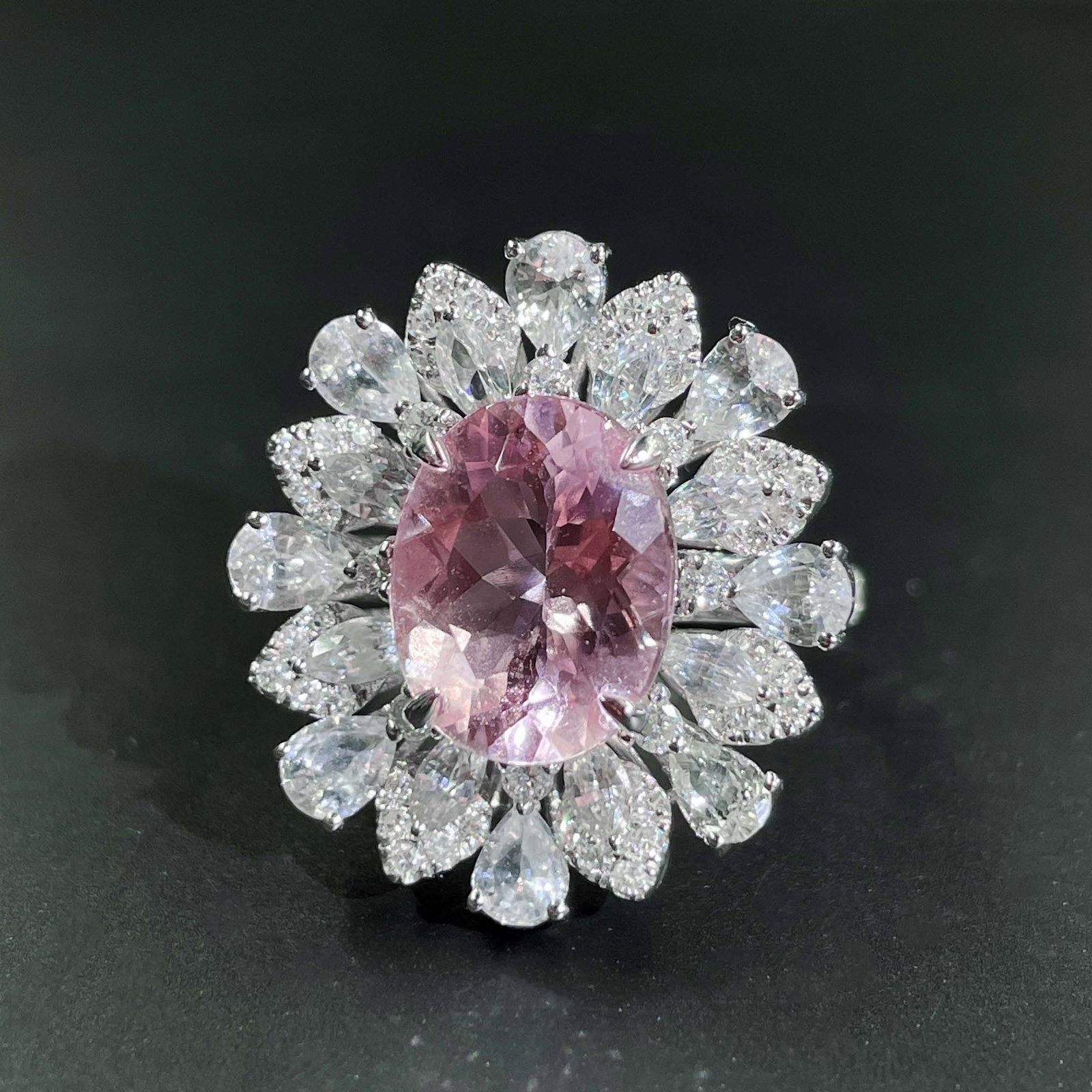 14k Gold 4.8 Ctw Natural Morganite & Sapphire Ring - 3