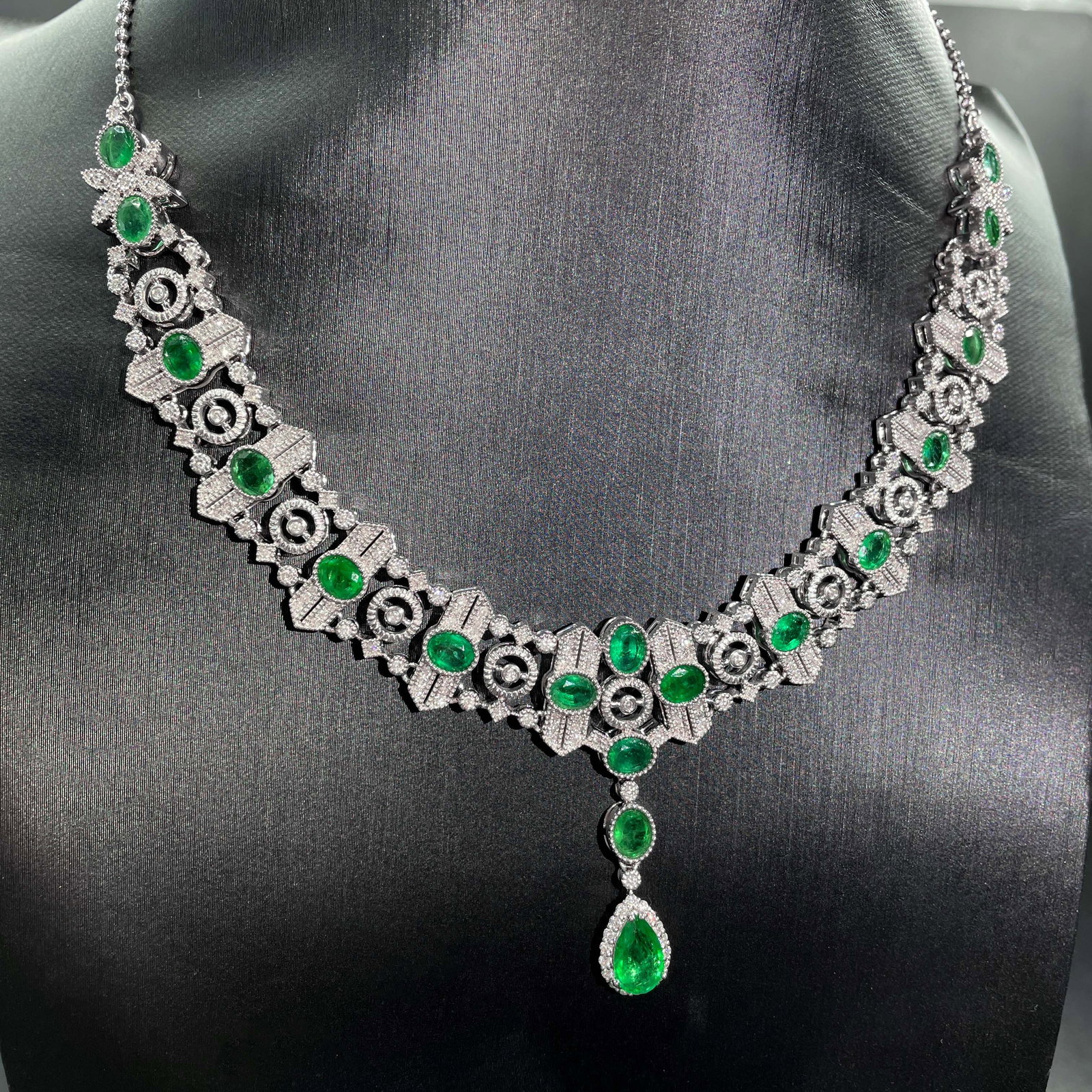 14k Gold 7.06 Ctw Vivid Green Natural Emerald & Diamond Necklace - 5