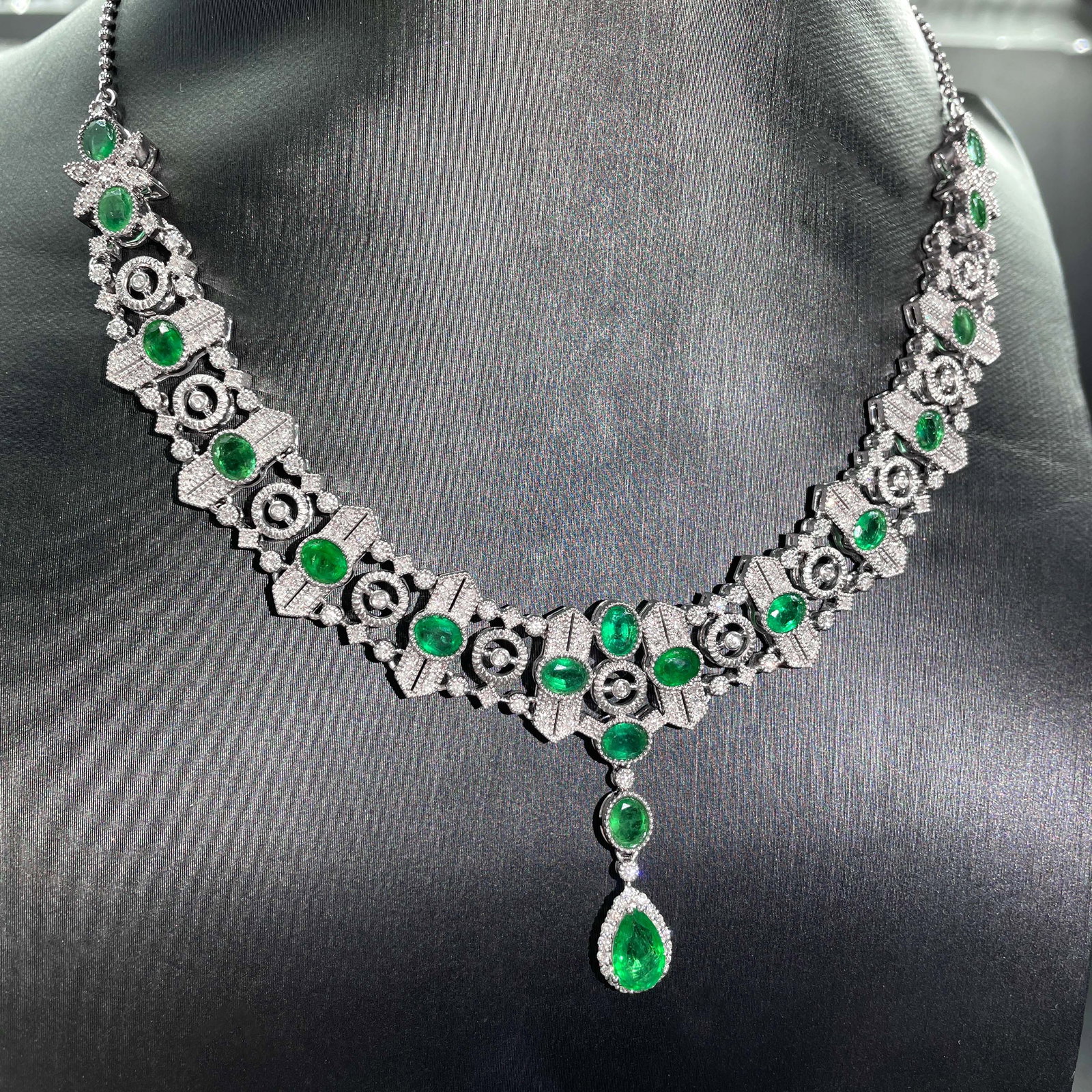 14k Gold 7.06 Ctw Vivid Green Natural Emerald & Diamond Necklace - 6