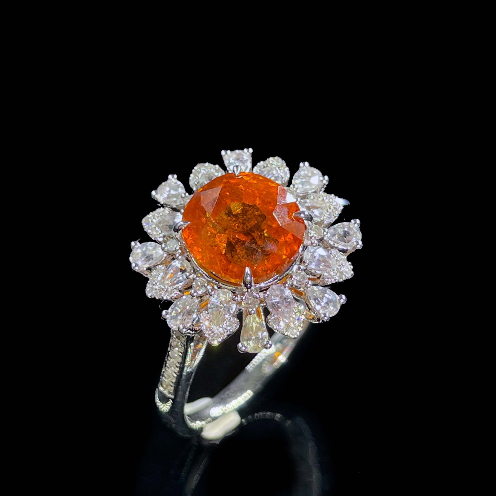 14k Gold 5.15 Ct Natural Spessartine & Diamond & Sapphire Ring - 3