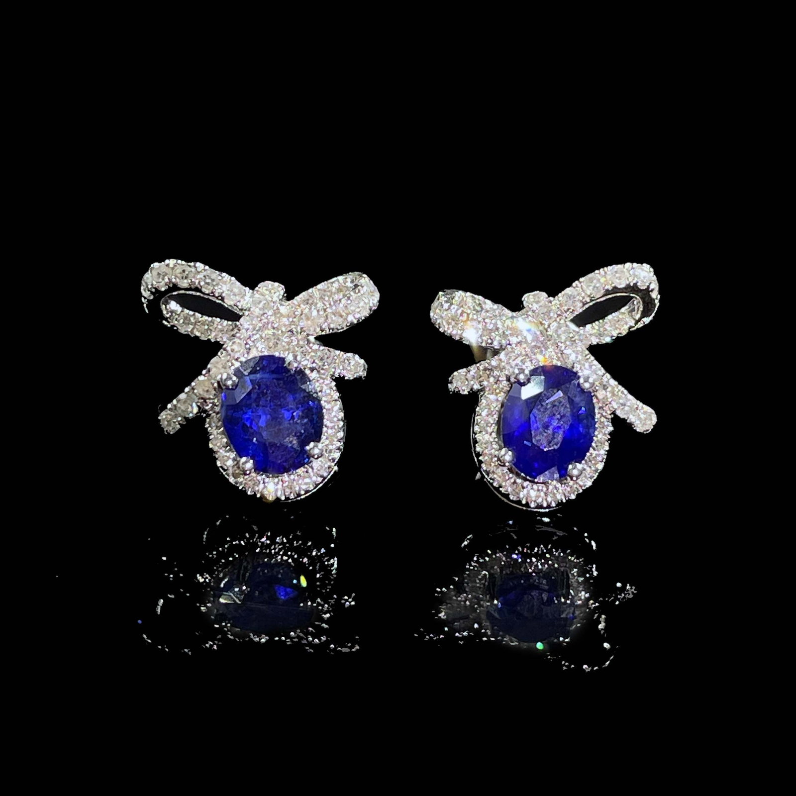 14k Gold 1.37 Ctw Vivid Blue Natural Sapphire & Diamond Earrings - 3