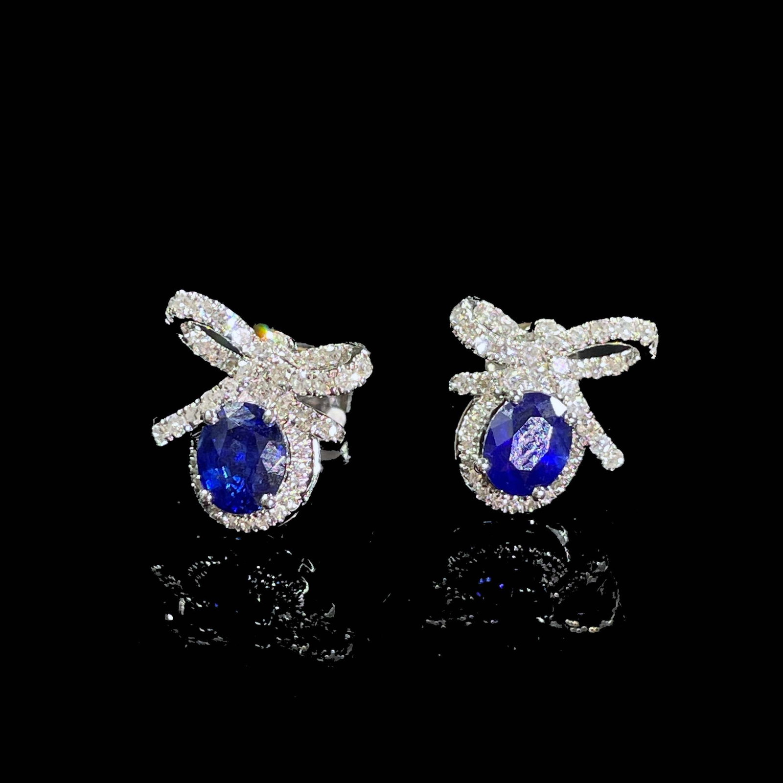 14k Gold 1.37 Ctw Vivid Blue Natural Sapphire & Diamond Earrings - 4