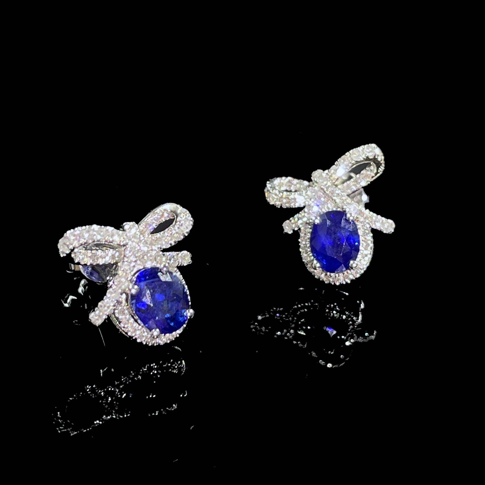 14k Gold 1.37 Ctw Vivid Blue Natural Sapphire & Diamond Earrings - 5
