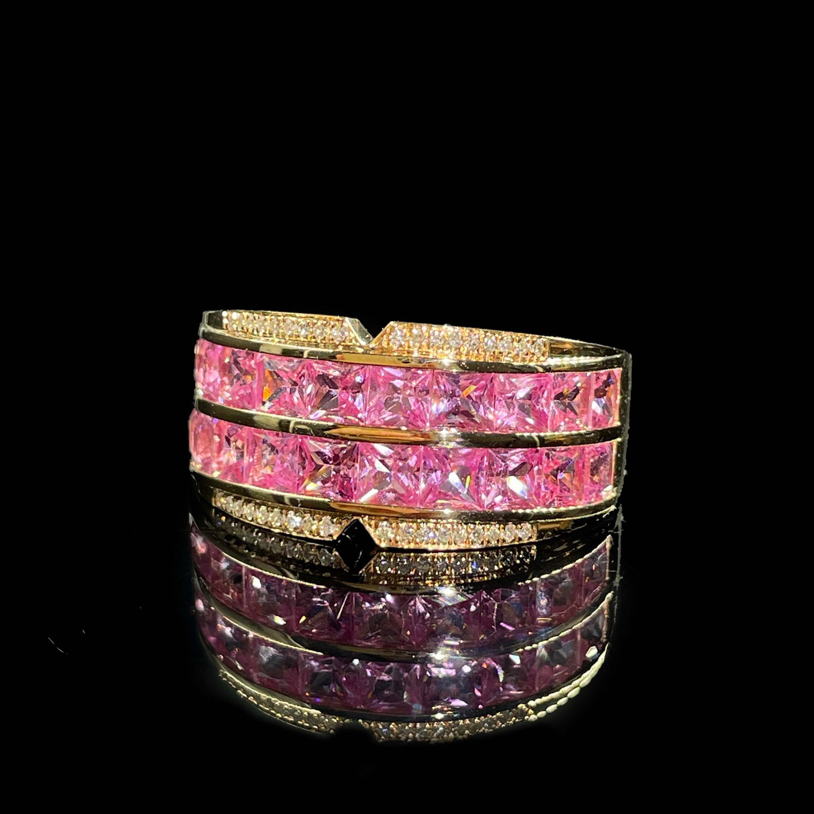 14k Gold 2.33 Ctw Natural Padparadscha Sapphire & Diamond Ring: Ref:231168413 // gold content:14k gold // ring size:7. 25us // // main gemstone:padparadscha sapphire // shape:princess // carat weight:2. 25ct // color:orangish pink // treatment:natural // //