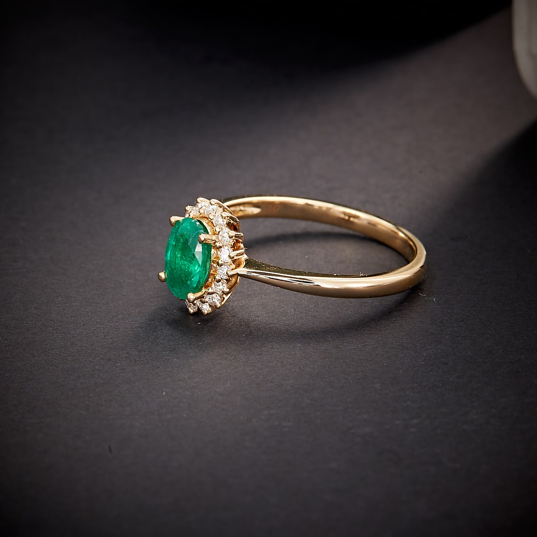 14k Gold 0.94 Ctw Natural Emerald & Diamond Ring - 3
