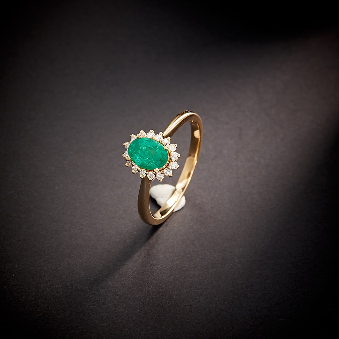14k Gold 0.94 Ctw Natural Emerald & Diamond Ring - 5
