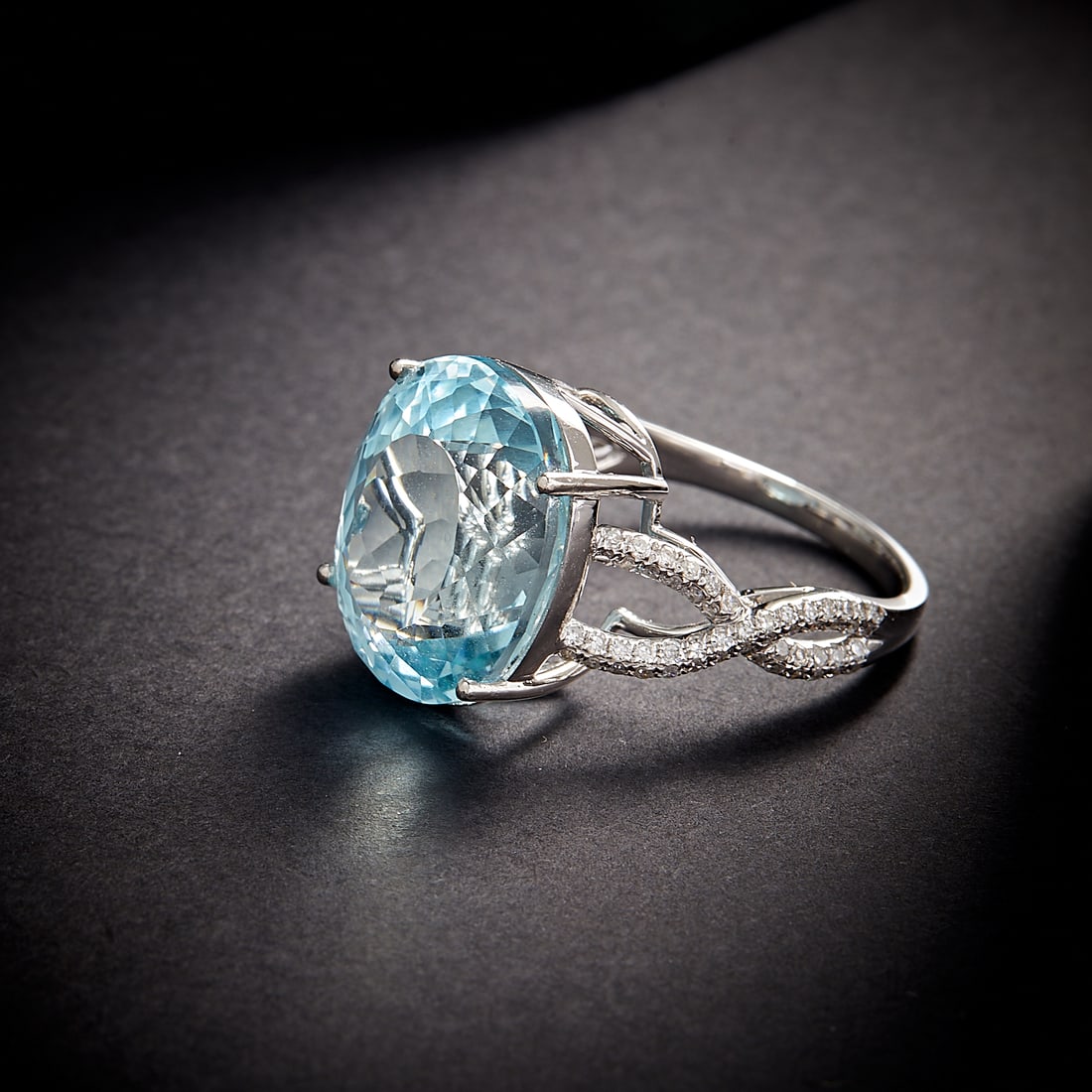 14k Gold 9.9 Ctw Natural Aquamarine & Diamond Ring - 3