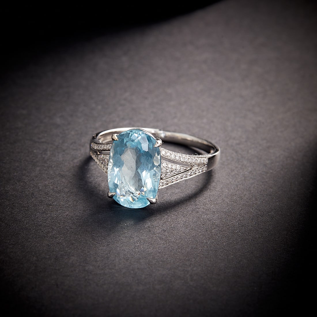 14k Gold 3.2 Ctw Natural Aquamarine & Diamond Ring - 2