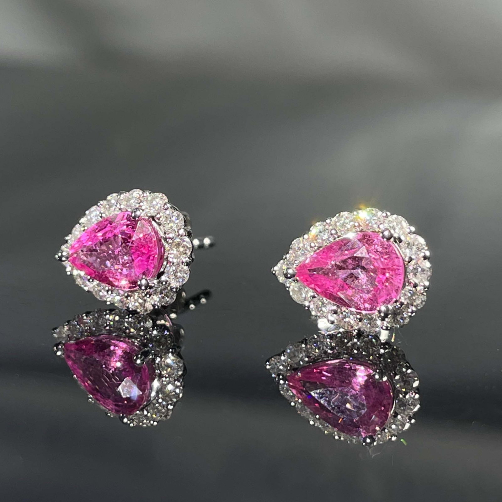 14k Gold 1.38 Ctw Natural Padparadscha Sapphire & Diamond Earrings - 3