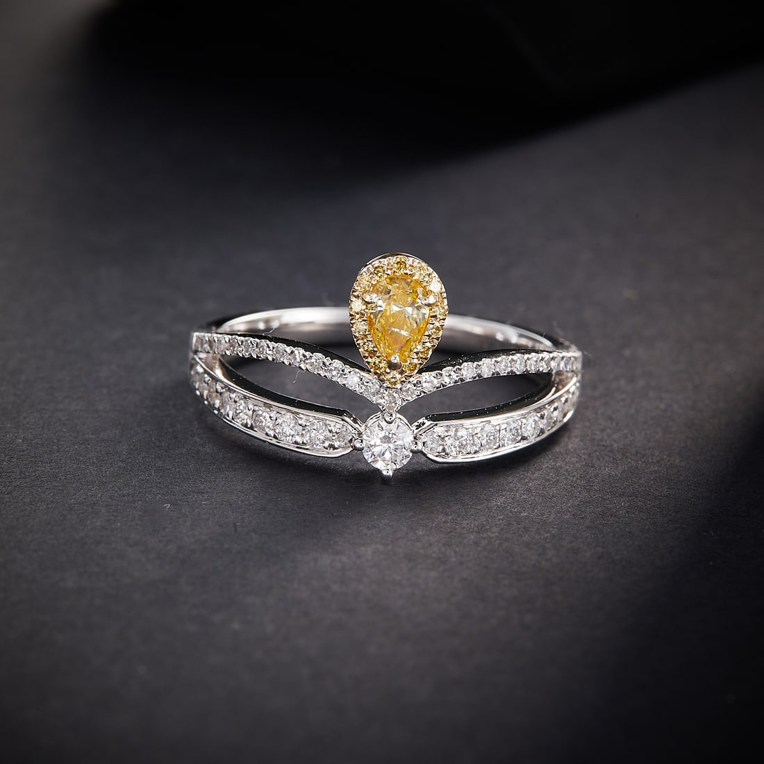 14k Gold 0.60 Ctw Natural Yellow Diamond & Diamond Ring: Ref:231168435 // gold content:14k gold // ring size:7. 25us // // main gemstone:yellow diamond // shape:pear // carat weight:0. 17ct // color:yellow // treatment:natural // // adjacent gemstone 2 :