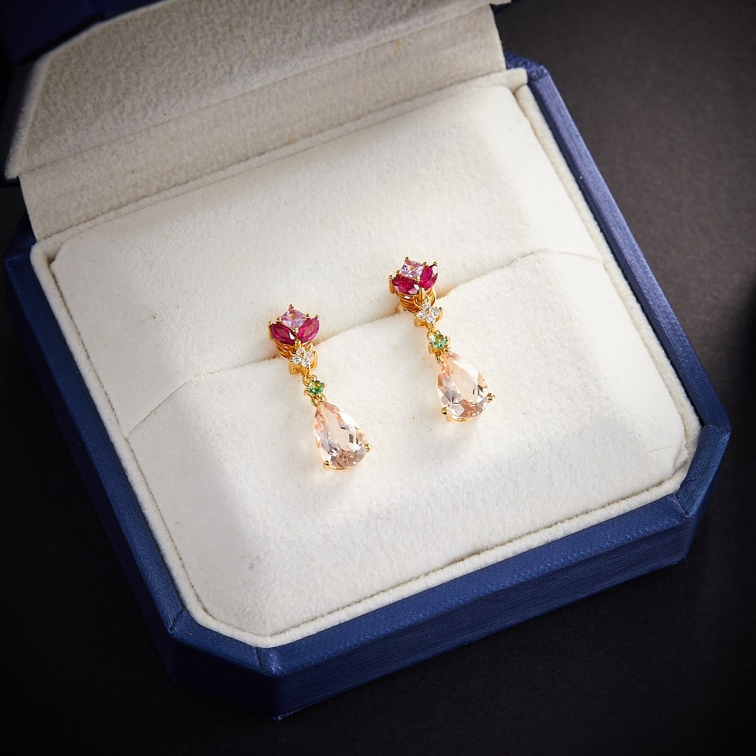 14k Gold 2.46 Ctw Natural Morganite & Diamond Earrings: Ref:231168436 // gold content:14k gold // main gemstone:morganite // shape:pear // carat weight:2. 4ct // color:pink // treatment:natural // // adjacent gemstone 2 : diamond // shape:round // carat