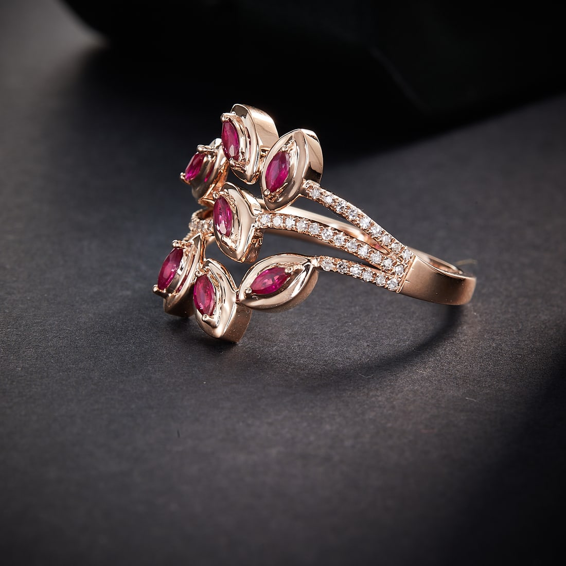 14k Gold 0.56 Ctw Natural Ruby & Diamond Ring - 3