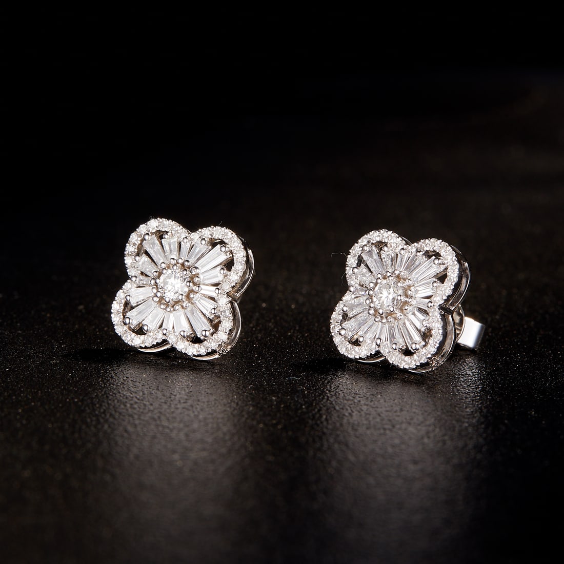 14k Gold 0.72 Ct Natural H Diamond Earrings - 2