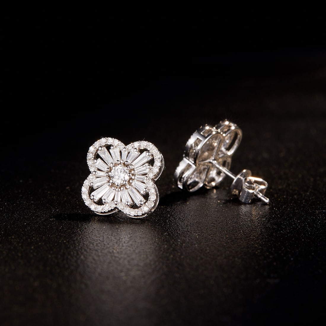 14k Gold 0.72 Ct Natural H Diamond Earrings - 4