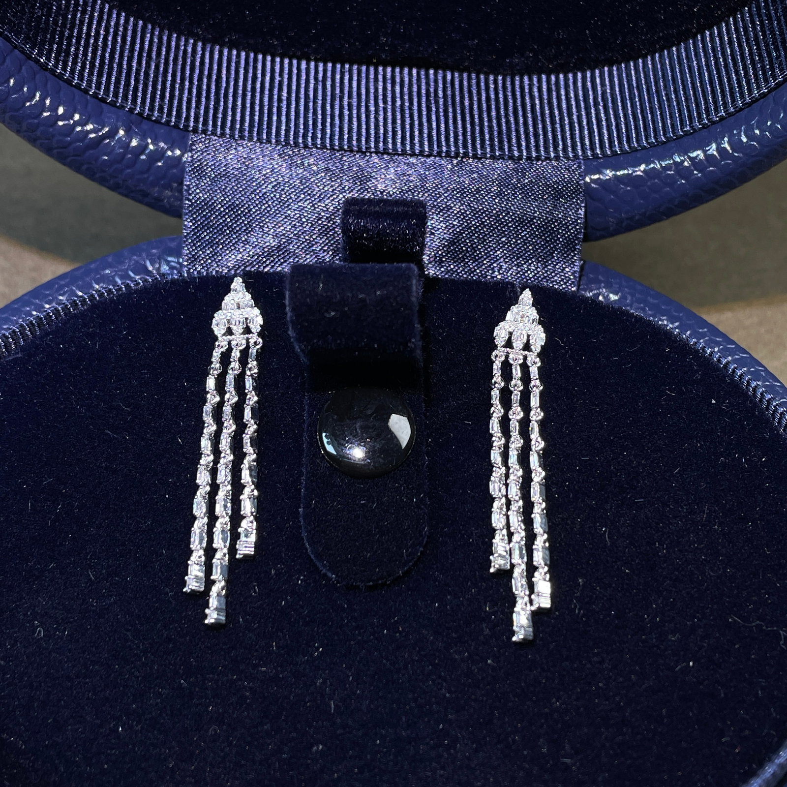 14k Gold 0.58 Ct Natural H Diamond Earrings - 7