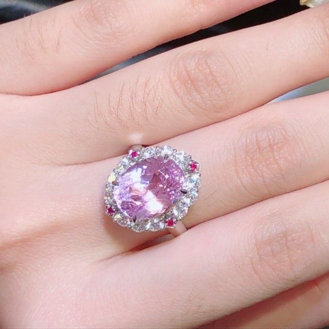 14k Gold 7.7 Ct Natural Kunzite & Diamond Ring - 4