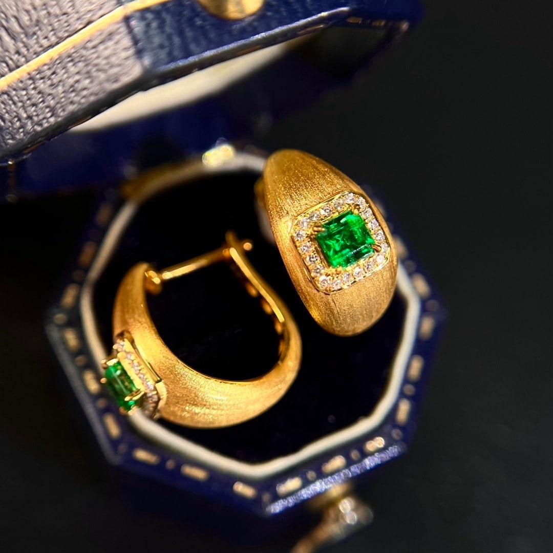 14k Gold 0.52 Ctw Natural Emerald & Diamond Earrings - 3