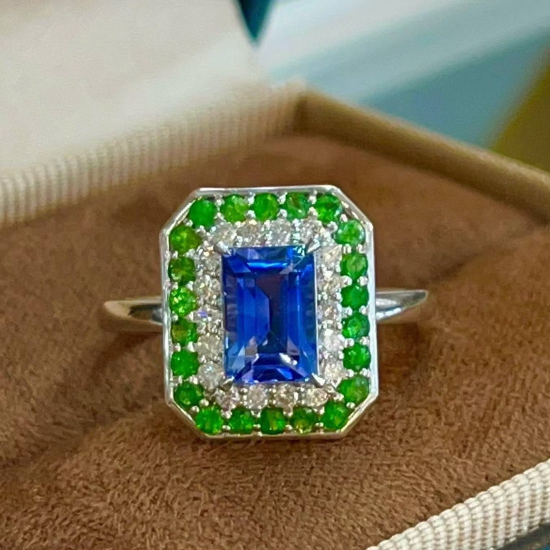 14k Gold 1.71 Ct Natural Sapphire & Tsavorite & Diamond Ring: Ref:231171086 // gold content:14k gold // ring size:7. 25us // // main gemstone:sapphire // shape:octagonal // carat weight:1. 71ct // color:blue // treatment:natural // // adjacent gemstone 2 :