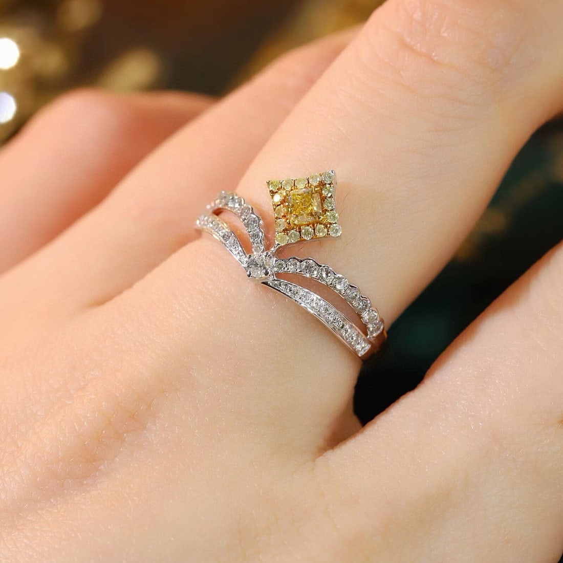 14k Gold 0.52 Ctw Natural Yellow Diamond & Diamond Ring - 8