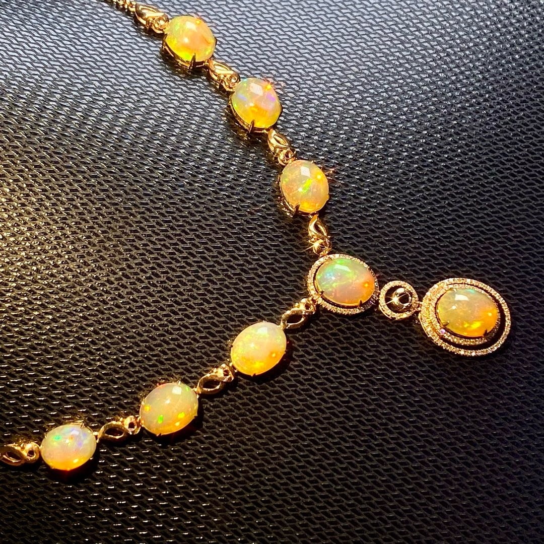 14k Gold 13.25 Ct Natural Opal & Diamond Necklace - 5
