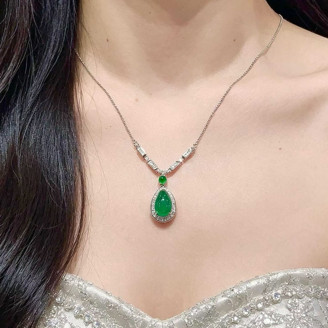 14k Gold 3.3 Ct Natural Emerald & Diamond Necklace - 4