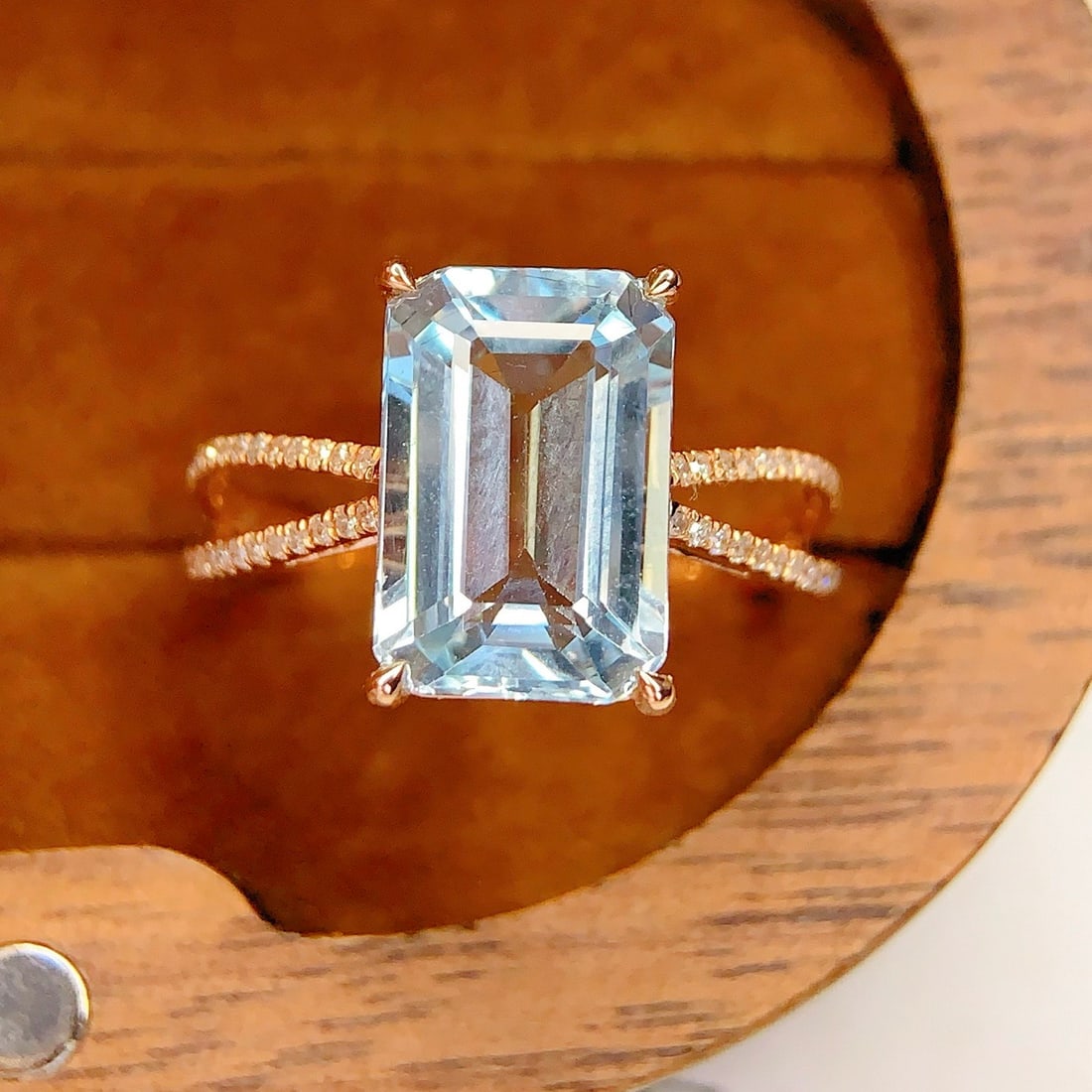 14k Gold 3.9 Ct Natural Aquamarine & Diamond Ring - 4