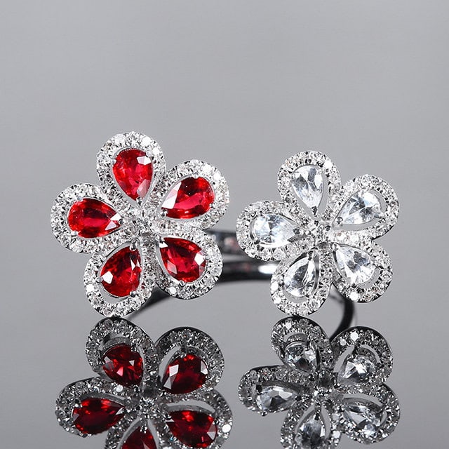 14k Gold 1.17 Ctw Natural Ruby & Diamond & Flowers Ring: Ref:231172002 // gold content:14k gold // ring size:7. 25us // // main gemstone:ruby // shape:pear // carat weight:0. 82ct // color:red // treatment:natural // // adjacent gemstone 2 : diamond //
