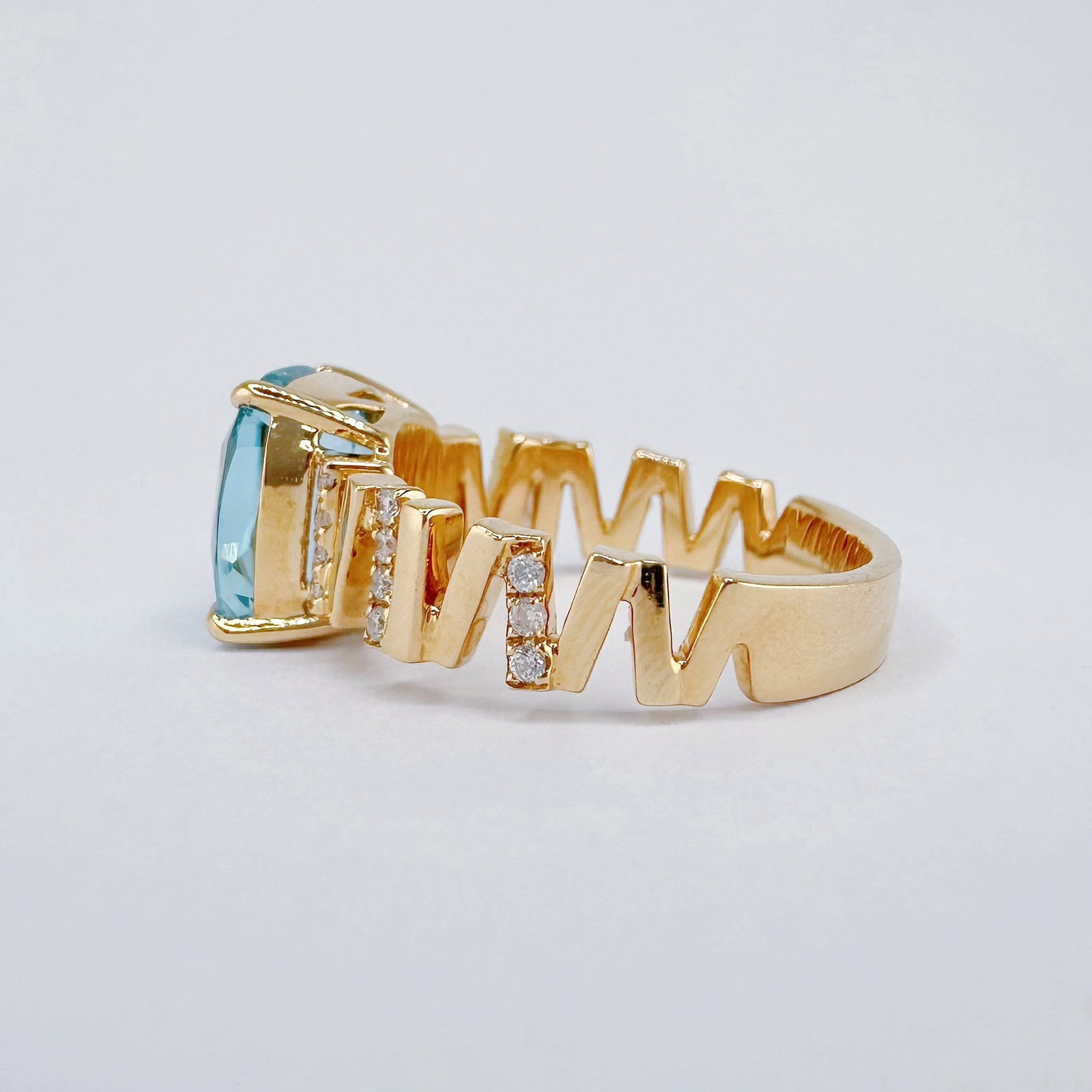 14k Gold 4.08 Ctw Natural Aquamarine & Diamond Ring - 3