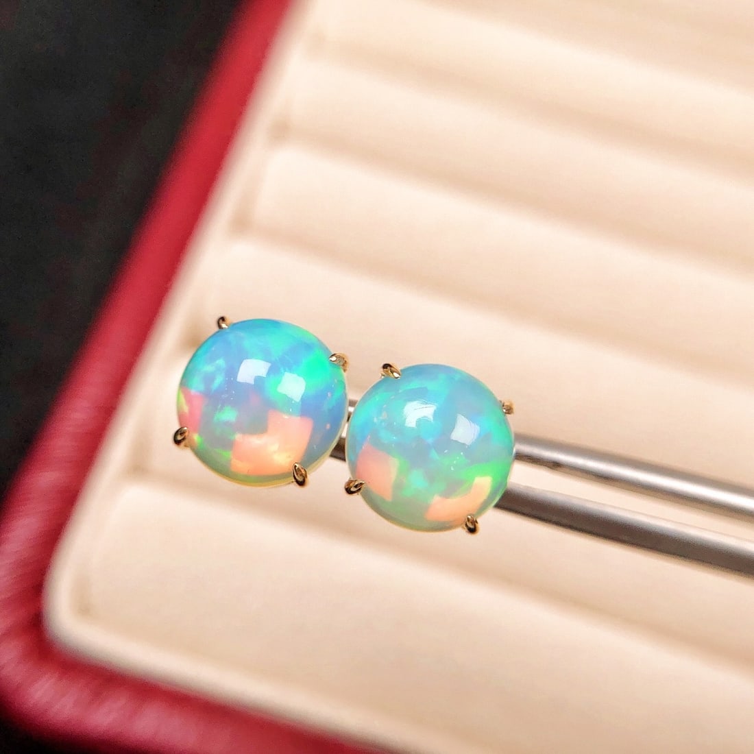 14k Gold 3.30 Ct Natural Opal Earrings - 4