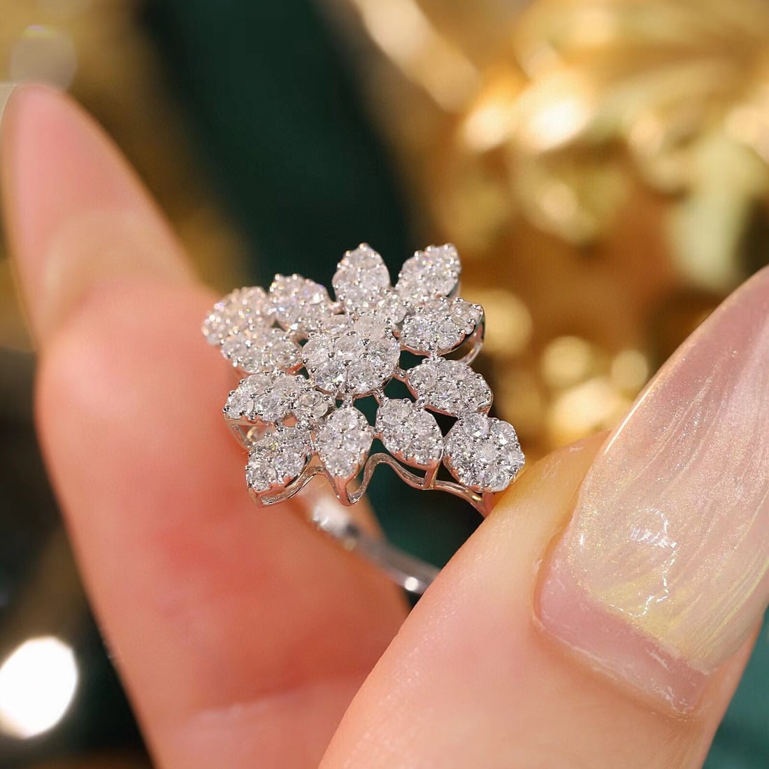 14k Gold 0.9 Ct Natural H Diamond Ring - 4