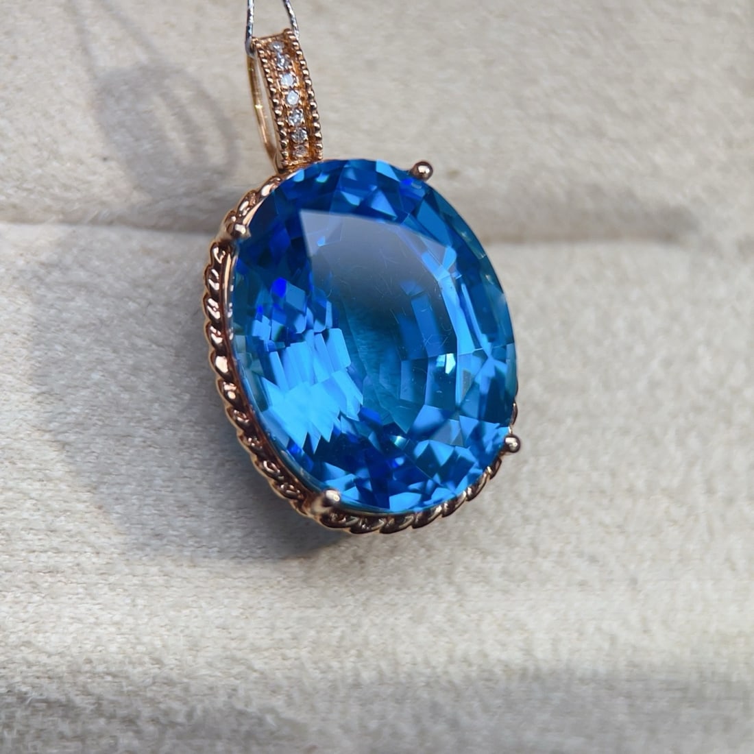 14k Gold 19.72 Ctw Natural Topaz & Diamond Pendant( Without Chain ) - 4