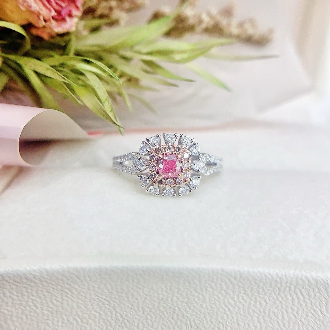 14k Gold 0.65 Ctw Natural Pink Diamond & Diamond Ring: Ref:231172083 // gold content:14k gold // ring size:7. 25us // // main gemstone:pink diamond // shape:cushion // carat weight:0. 20ct // color:pink // treatment:natural // // adjacent gemstone 2 : dia