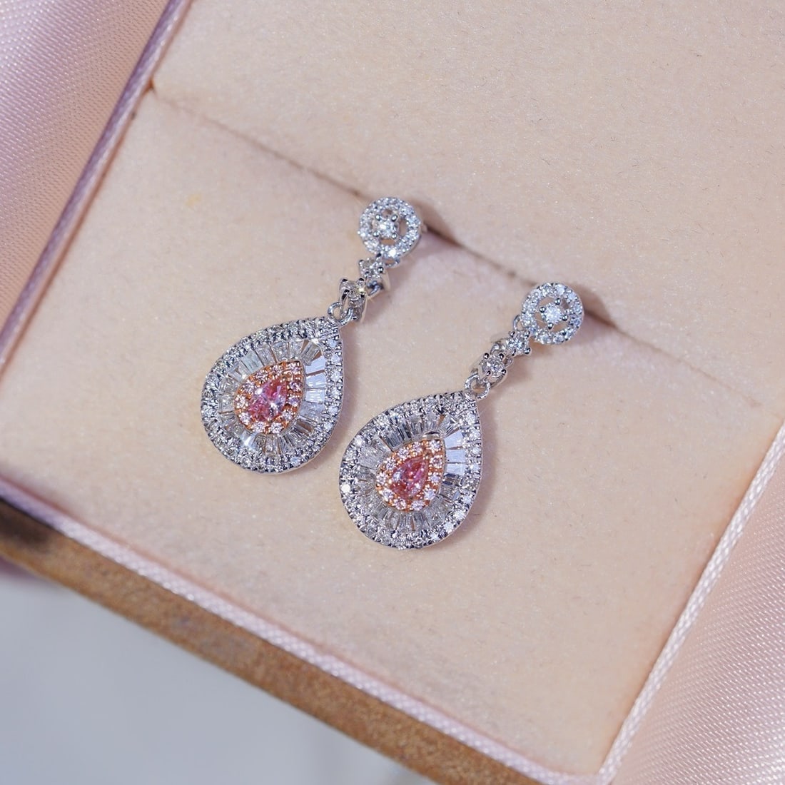 14k Gold 0.6 Ct Natural Color Diamond Earrings - 2
